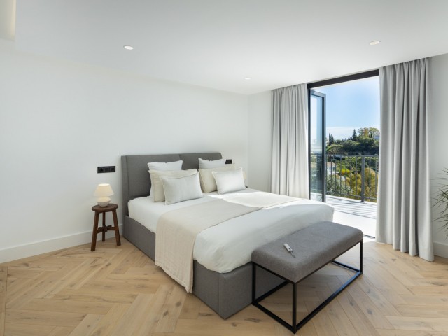 5 Makuuhuoneen Huvila La Quinta