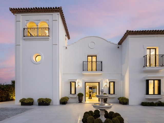 5 Makuuhuoneen Huvila La Quinta