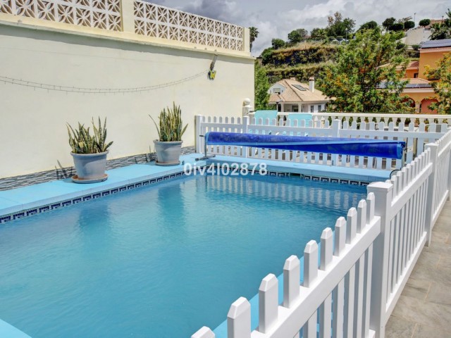 Villa avec 6 Chambres  à Benalmadena Costa