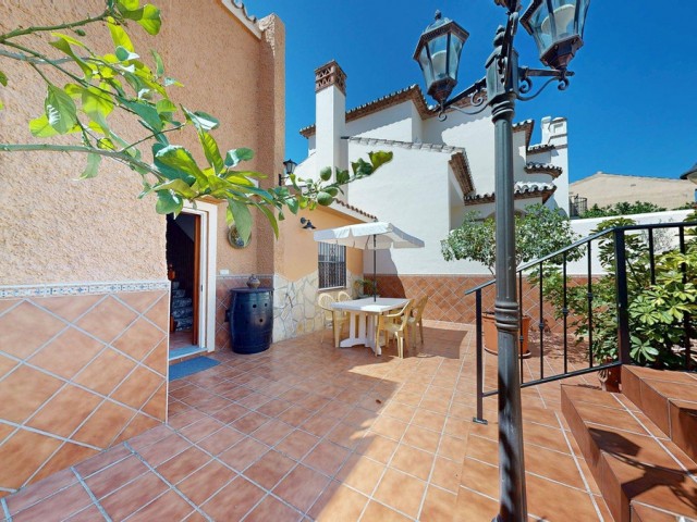 4 Bedrooms Villa in Mijas