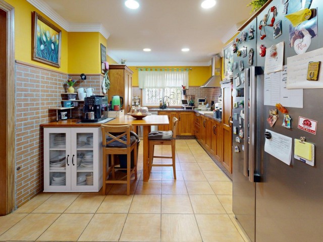 4 Bedrooms Villa in Mijas