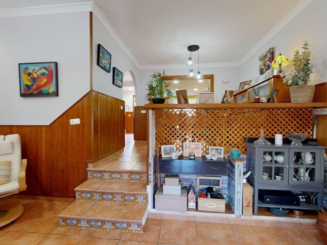4 Bedrooms Villa in Mijas