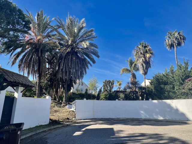 Plot Guadalmina Baja - R5058154