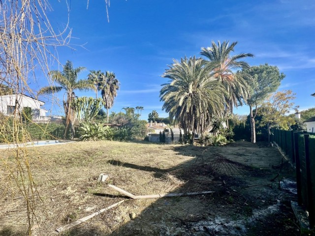  Tomt i Guadalmina Baja