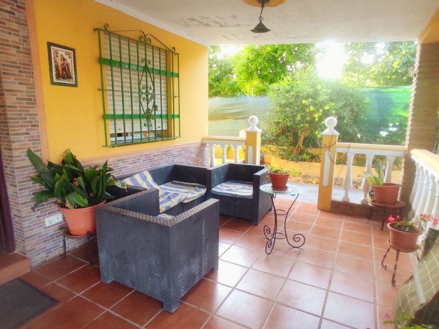 Villa con 4 Dormitorios  en La Cala
