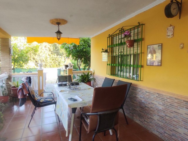 Villa con 4 Dormitorios  en La Cala