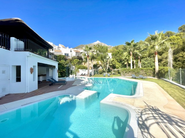 3 Bedrooms Townhouse in Marbella