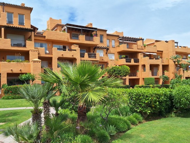 2 Bedrooms Apartment in La Duquesa