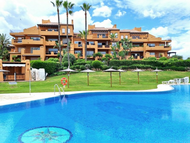 2 Bedrooms Apartment in La Duquesa