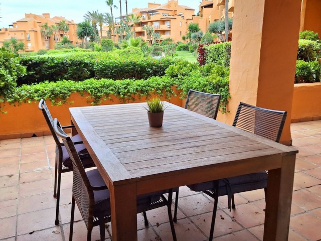 2 Bedrooms Apartment in La Duquesa