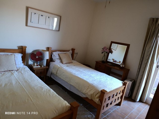 Villa con 5 Dormitorios  en Alhaurín el Grande