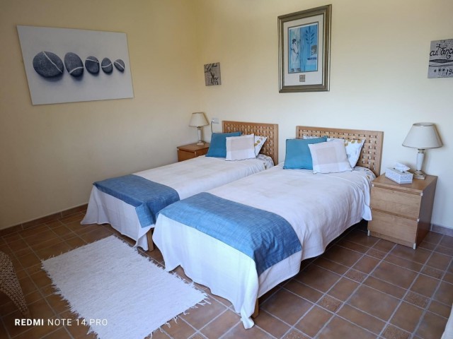 Villa con 5 Dormitorios  en Alhaurín el Grande