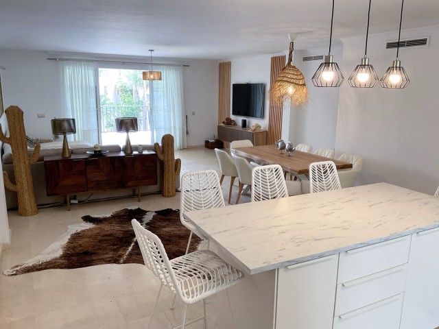 Apartamento con 3 Dormitorios  en Sotogrande Marina