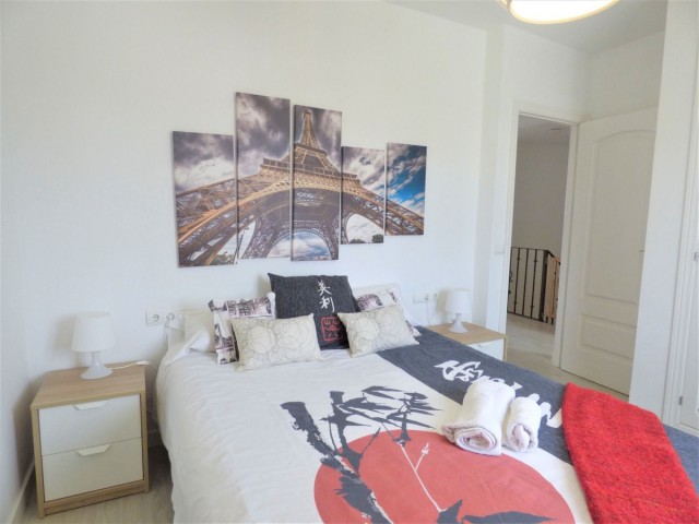 Adosado con 4 Dormitorios  en La Alcaidesa