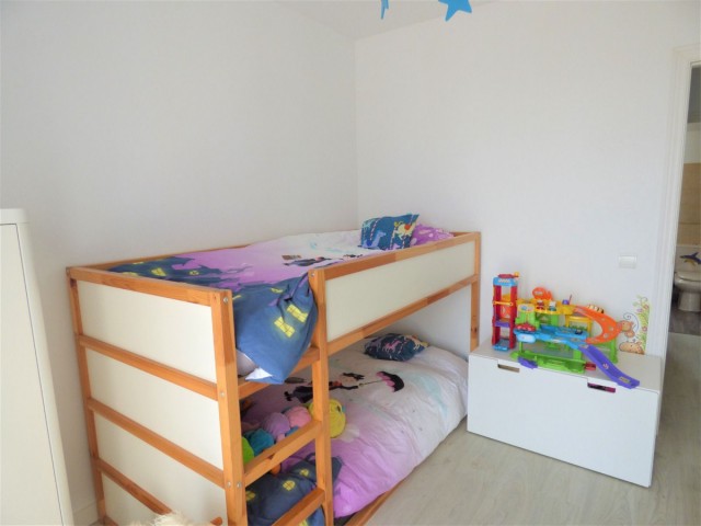 Adosado con 4 Dormitorios  en La Alcaidesa