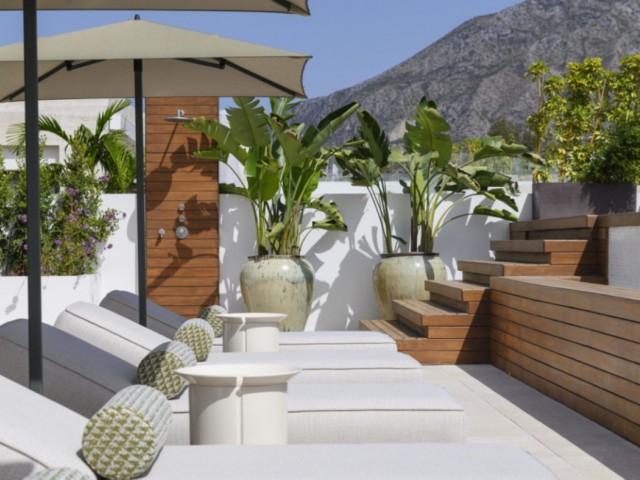 Villa con 4 Dormitorios  en Marbella