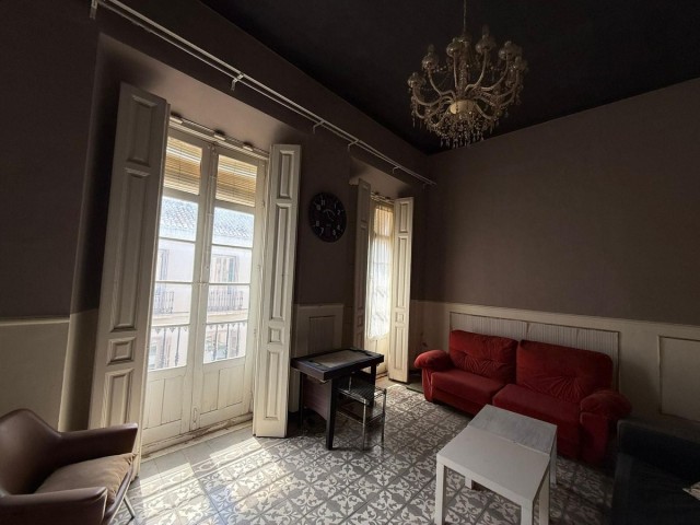 Villa con 14 Dormitorios  en Málaga Centro