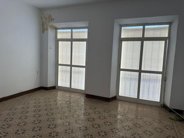 Villa con 14 Dormitorios  en Málaga Centro