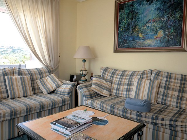 4 Bedrooms Apartment in Bel Air
