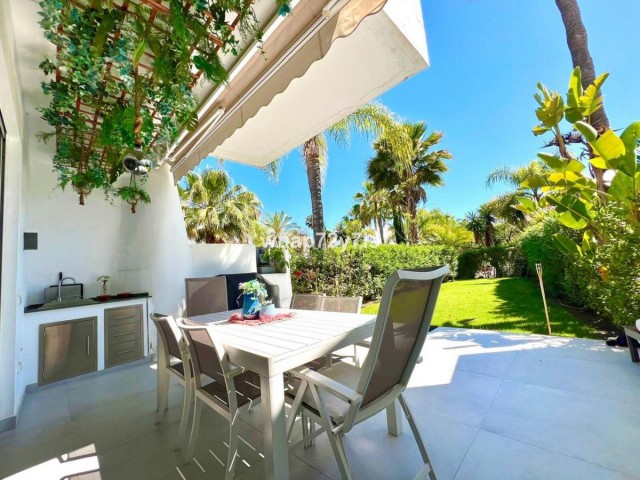 4 Slaapkamer Rijtjeshuis in Estepona