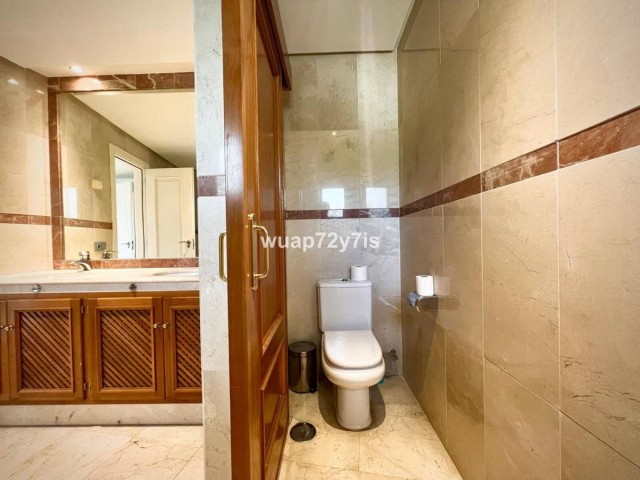 4 Slaapkamer Rijtjeshuis in Estepona