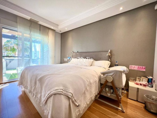 4 Slaapkamer Rijtjeshuis in Estepona