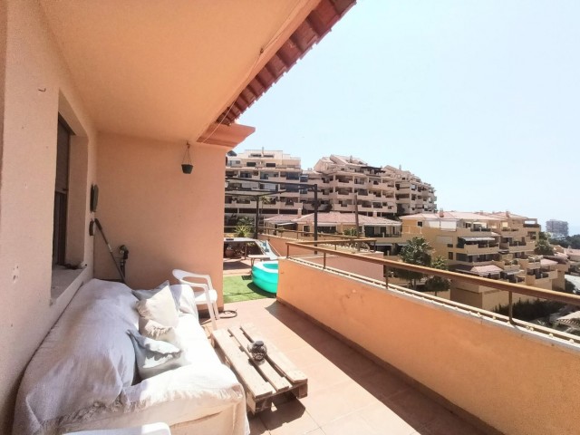4 Bedrooms Apartment in Torrequebrada