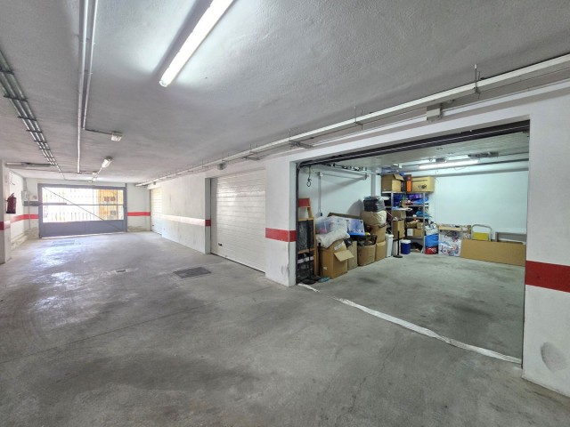 Maison mitoyenne avec 4 Chambres  à Benalmadena Costa