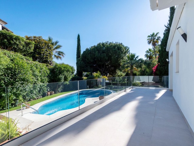 Villa con 4 Dormitorios  en Marbella