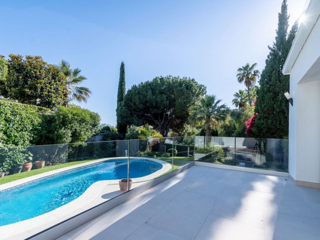 Villa con 4 Dormitorios  en Marbella