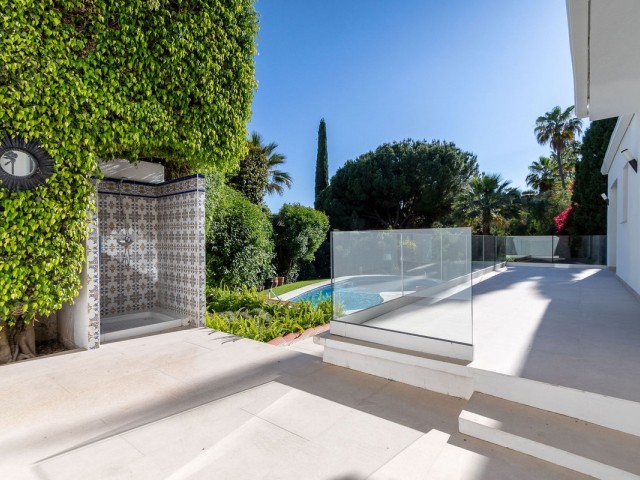 Villa con 4 Dormitorios  en Marbella