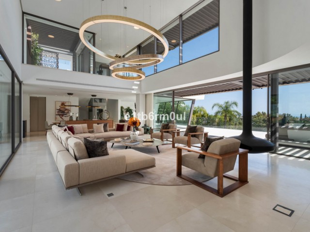 6 Makuuhuoneen Huvila La Quinta