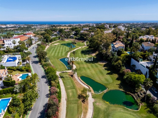 6 Makuuhuoneen Huvila La Quinta