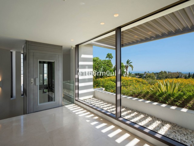 6 Makuuhuoneen Huvila La Quinta