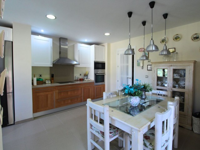 2 Sovrums Lägenhet i San Roque Club