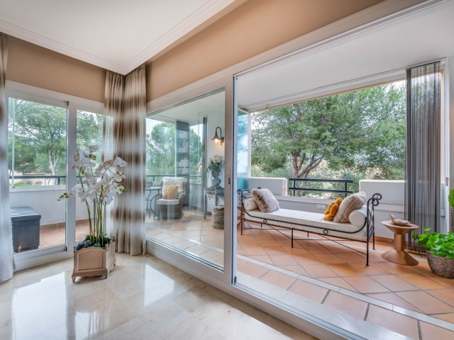 3 Bedrooms Apartment in Elviria