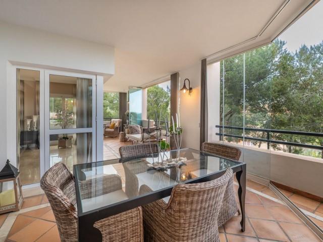 3 Bedrooms Apartment in Elviria