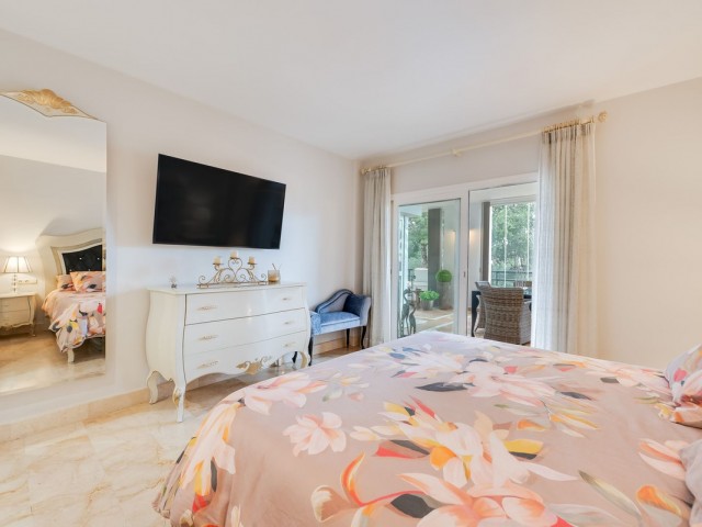 3 Bedrooms Apartment in Elviria