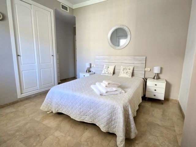Apartamento con 3 Dormitorios  en Aloha