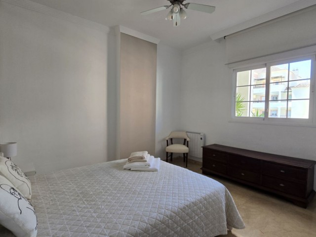 Apartamento con 3 Dormitorios  en Aloha