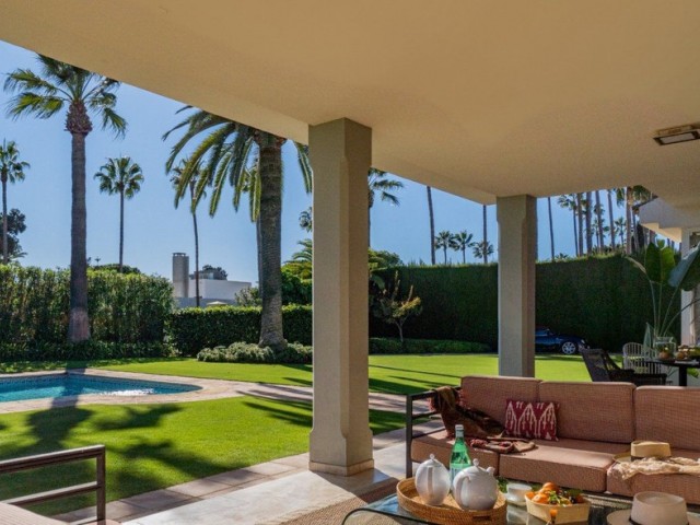 5 Bedrooms Villa in Sotogrande