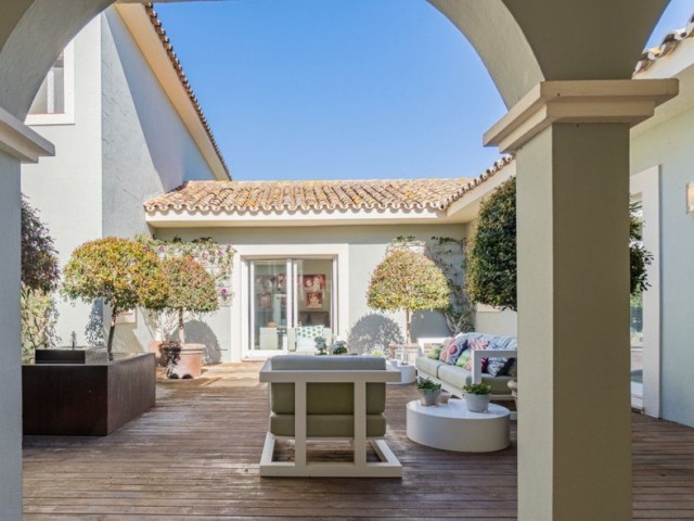 5 Bedrooms Villa in Sotogrande