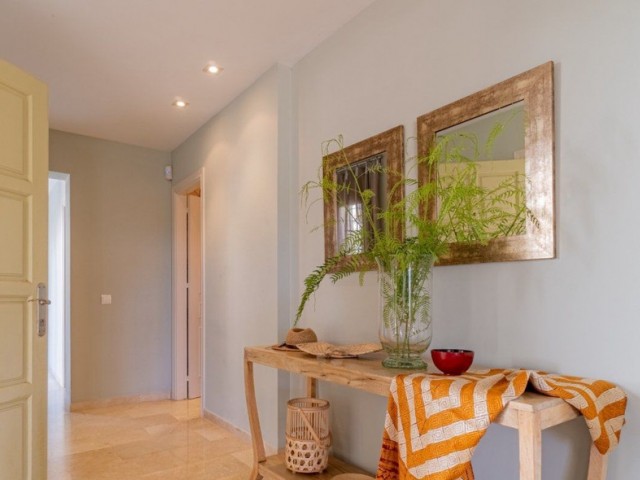 5 Bedrooms Villa in Sotogrande
