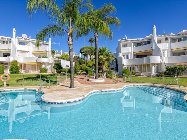 Apartment, Calahonda, R5050510