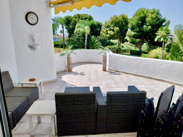 Apartment, Calahonda, R5050510