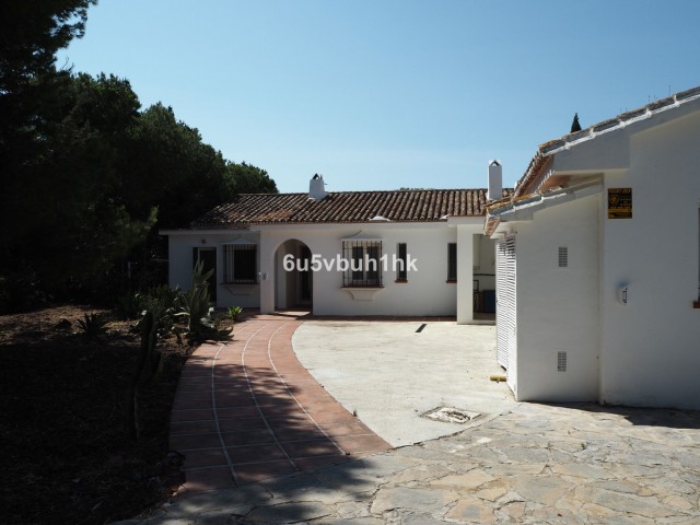 5 Soveroms Villa i Mijas