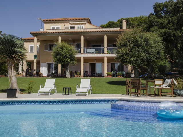 5 Bedrooms Villa in Sotogrande