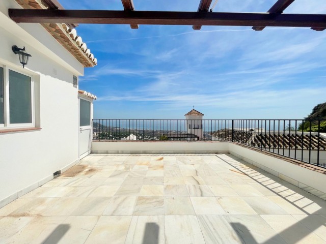 3 Bedrooms Apartment in Mijas