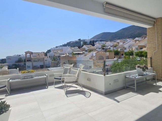 Villa con 4 Dormitorios  en Benalmadena Pueblo
