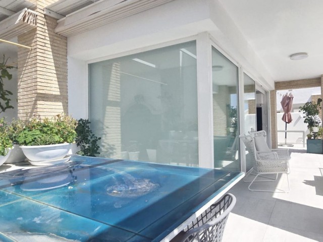 Villa con 4 Dormitorios  en Benalmadena Pueblo